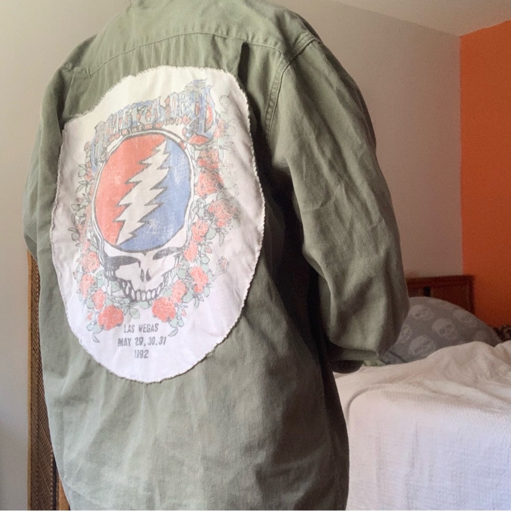 ⭐️Custom grateful dead wrangler button down⭐️